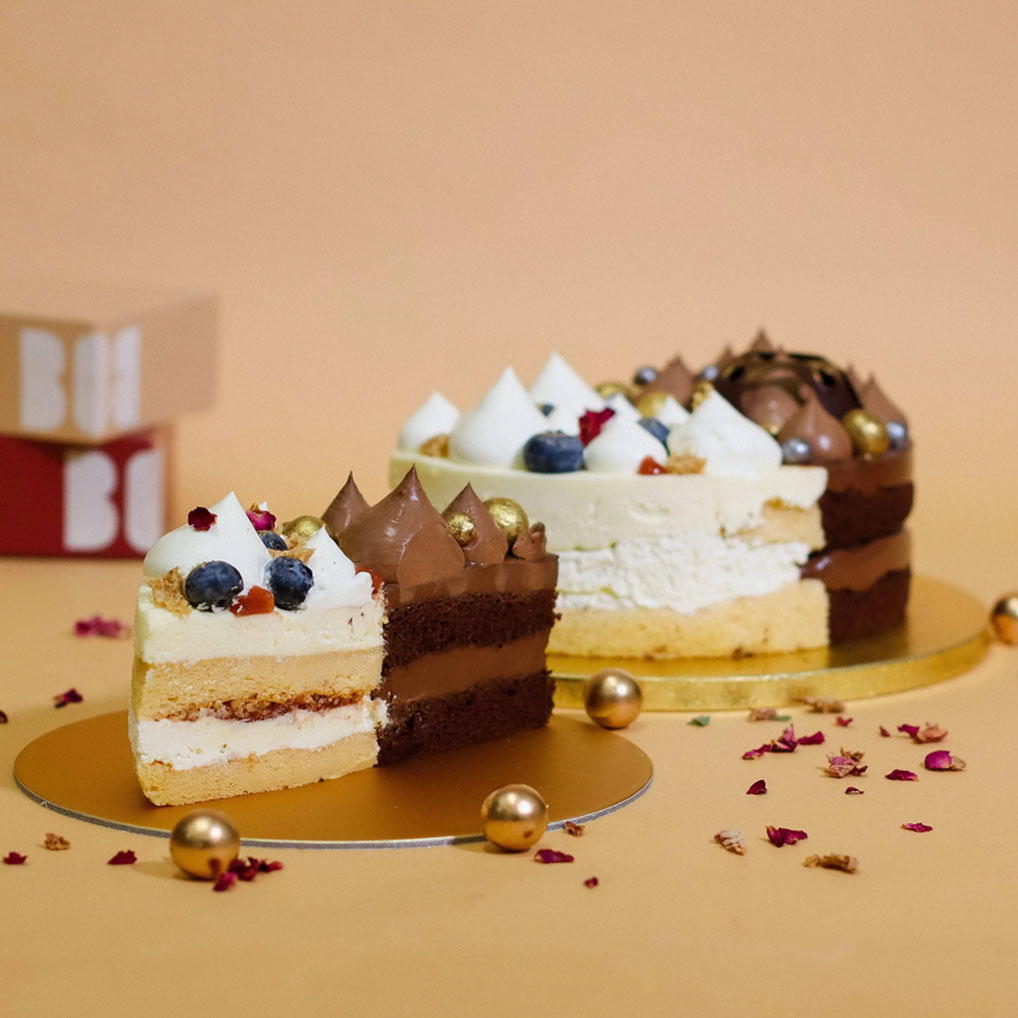 Double Delight: The Irresistible Duo Flavor Cake 