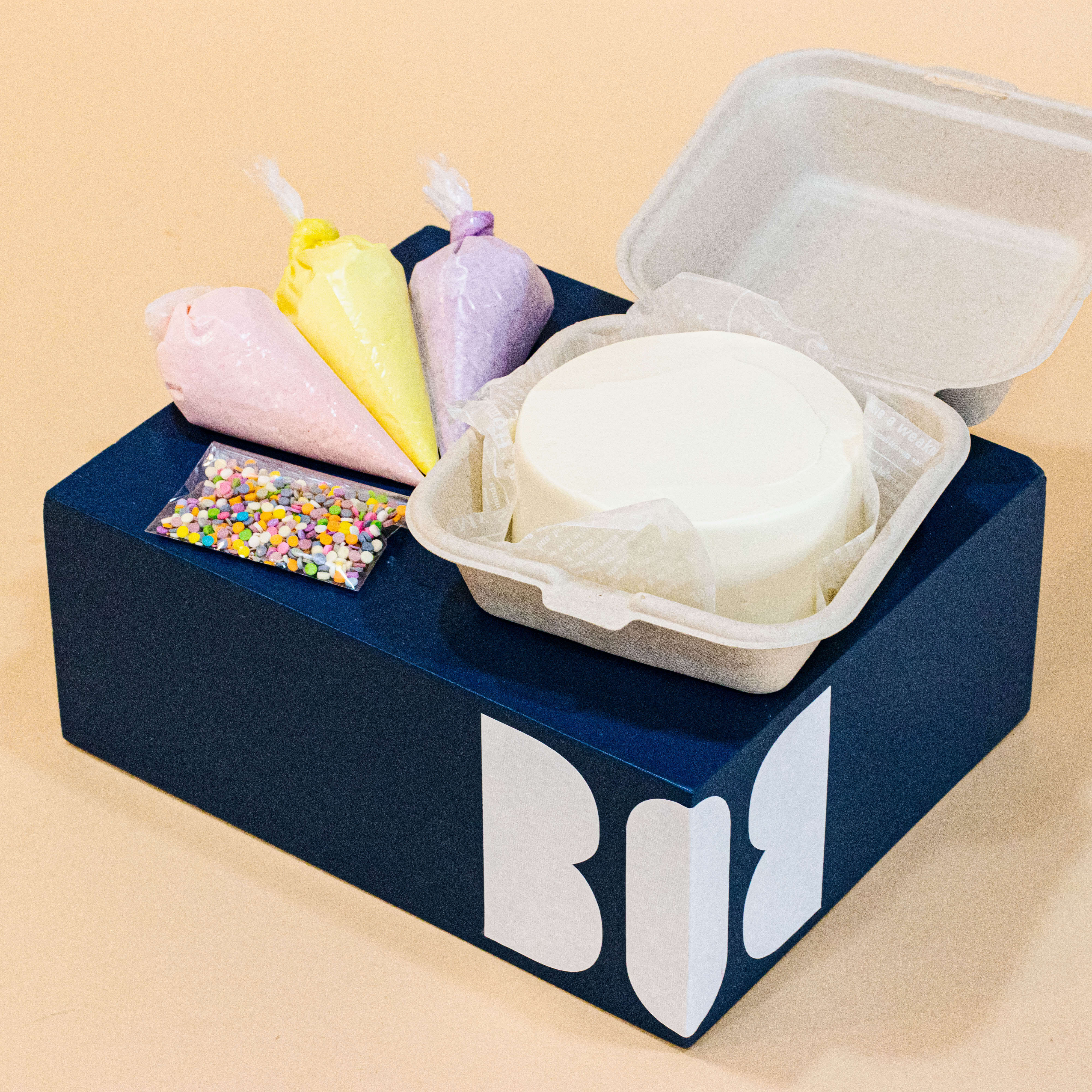 Reasons to Order a DIY Bento Cake Delivery Today!