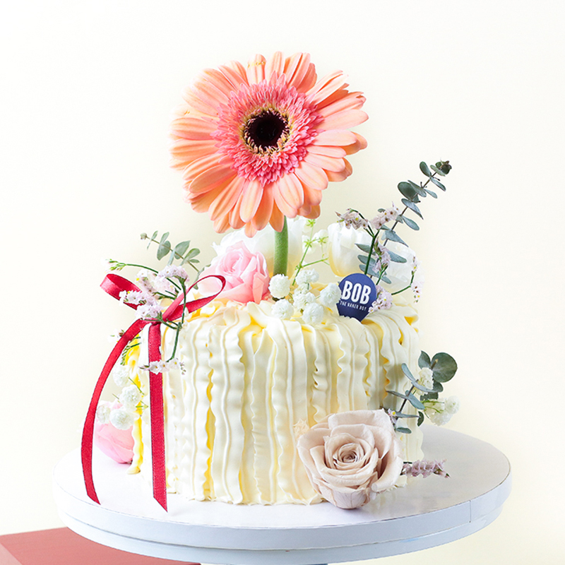 Freestyle Floral Cake 