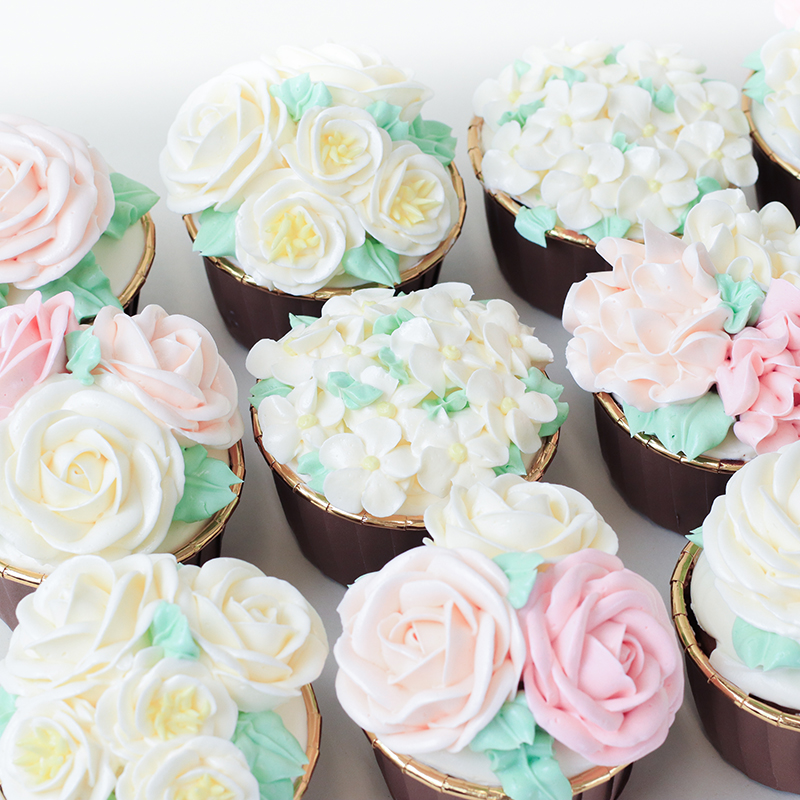 Buttercream Floral Cupcakes (Dozen)