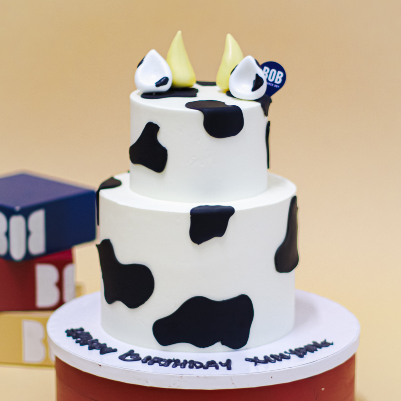 Holy Cow Cake with Ivory Horns