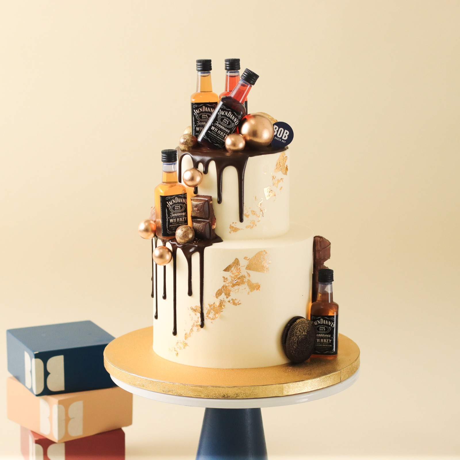 Alcohol birthday cake | 21st birthday cakes, 21st birthday gifts, 21st  birthday cake alcohol