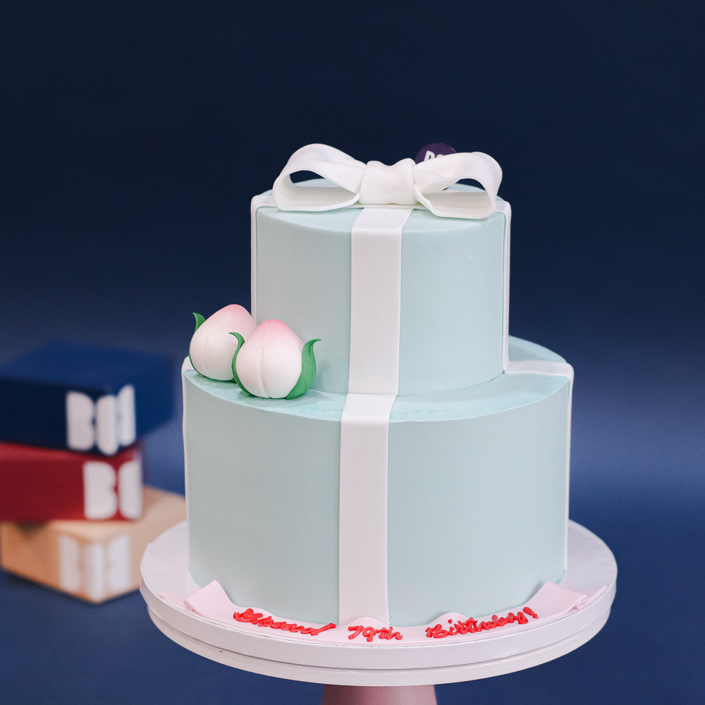 Tiffany Blue Longevity Cake with 2 Shou Tao