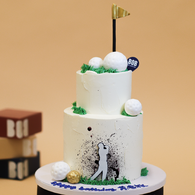Men' Golf Cake with Golf Silhouette and Number Flag