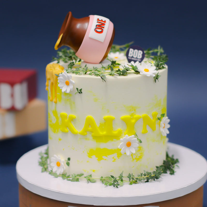 Honey and Daisies Birthday Cake