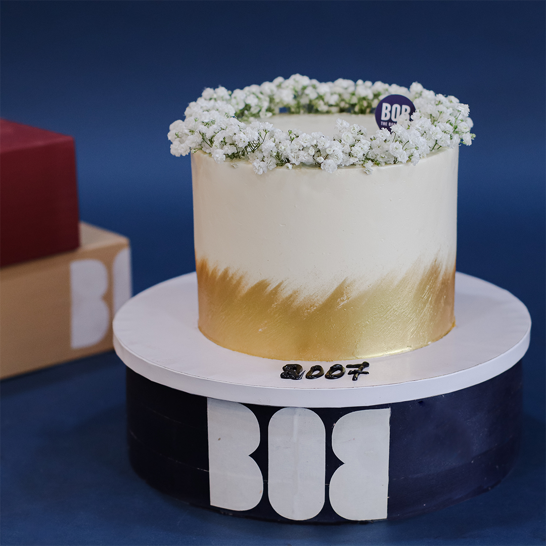 II-Tier Elegant Cake - Manbhari Cakes