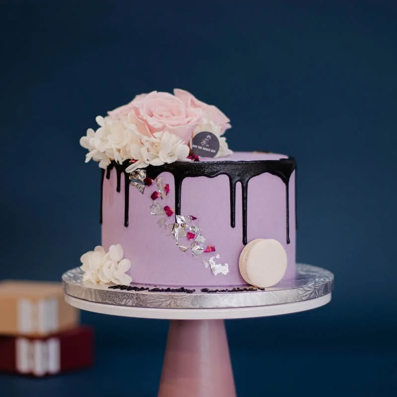 Purple Floral Cake with purple Drip – Pao's cakes