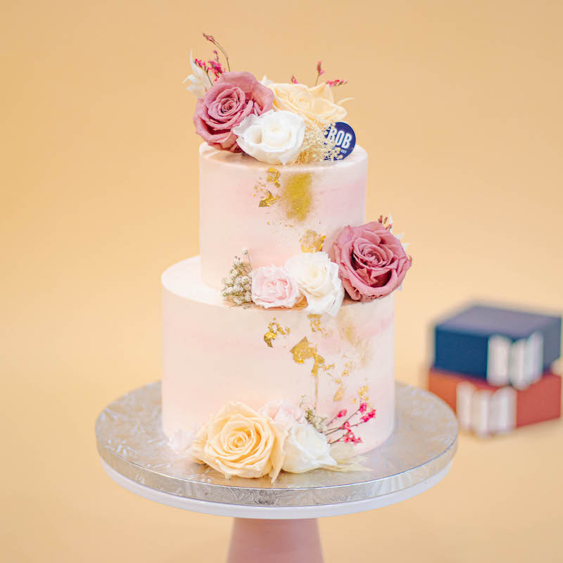 This years wedding cake trend is literally a work of art | Sheer Ever After