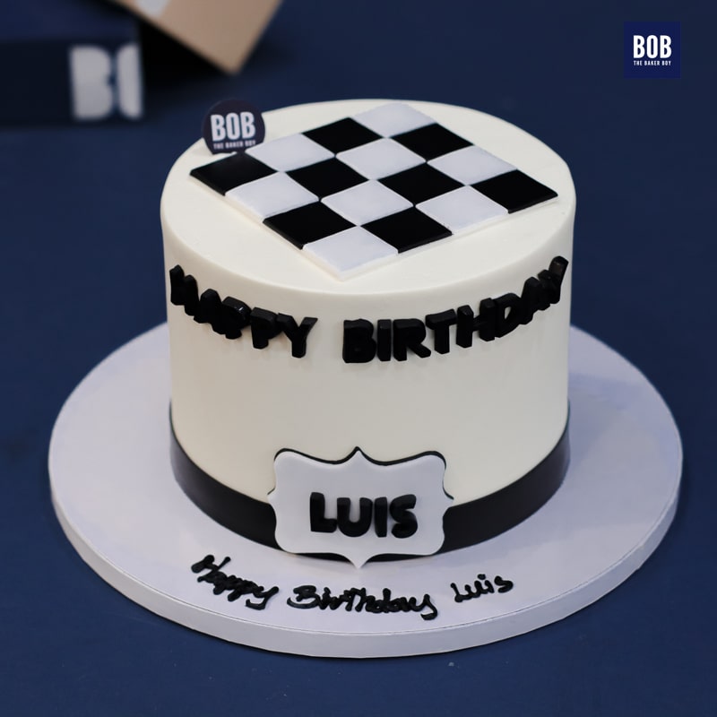 spur bearing district English Chess Birthday Cake