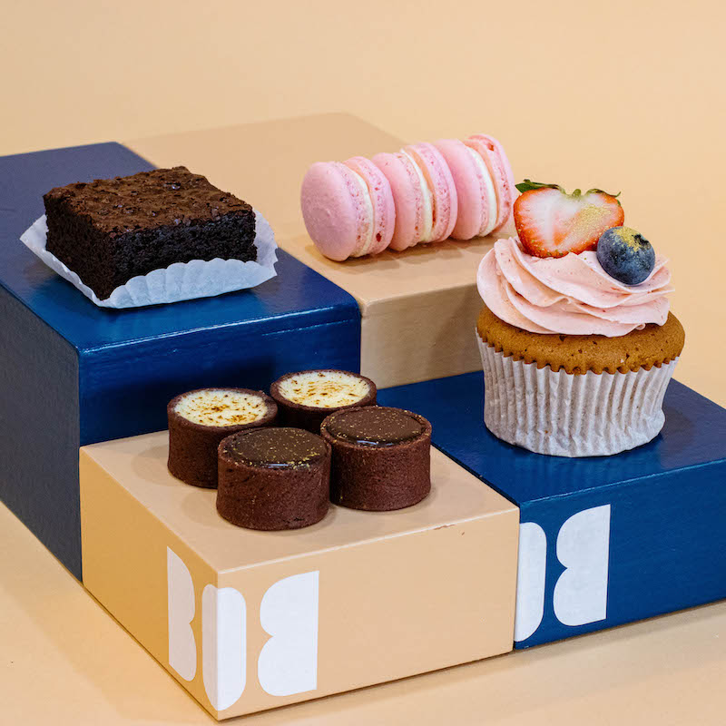 1 x Classic Cupcake, 1 x 55% Chocolate Brownie
                          (2" by 2"), 4 x Mini Tarts , 3 x French